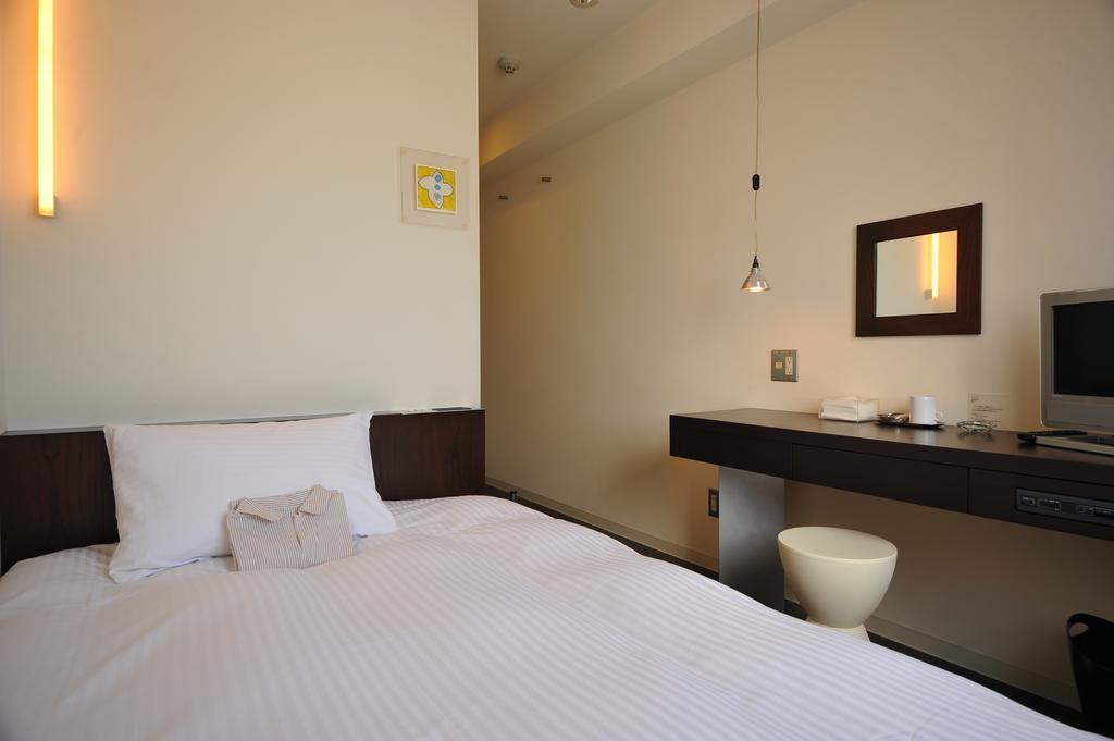 7 Days Hotel Plus Kōchi Zimmer foto